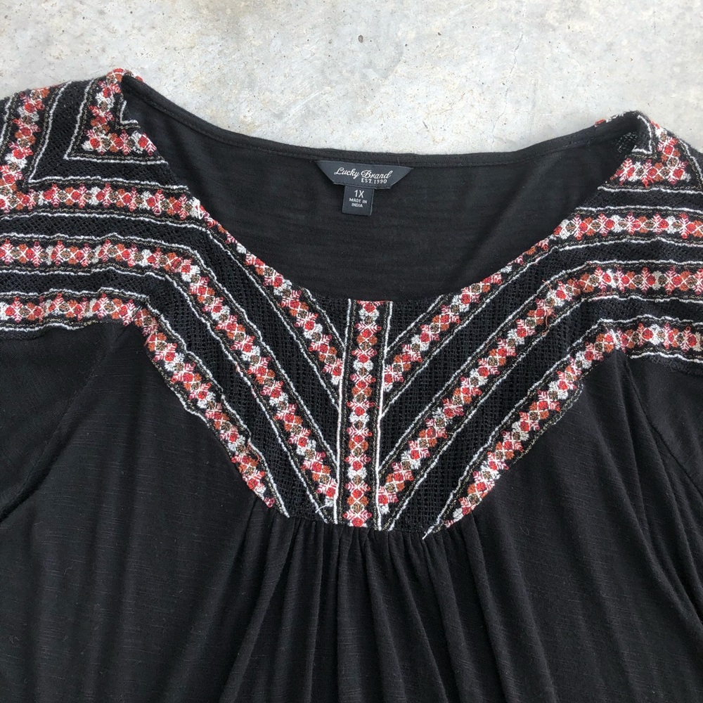 Lucky Brand Embroidered Peasant Boho Black Top - Picture 3 of 6